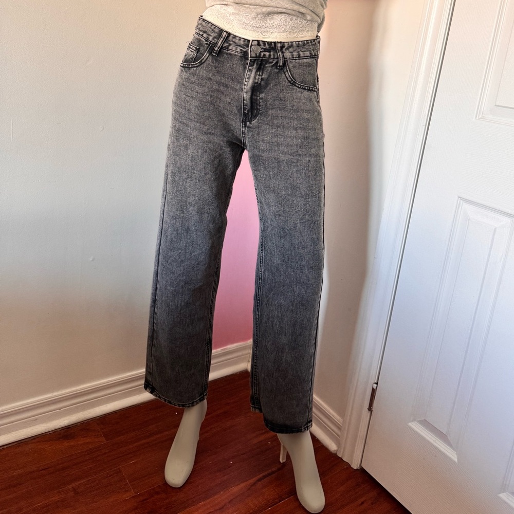 Women’s Straight Leg Grey Jeans